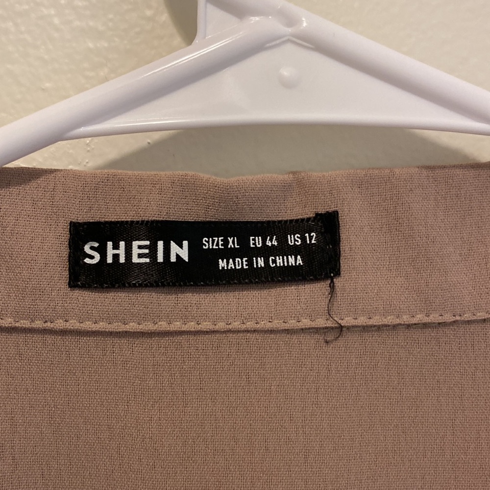 Button down top - Picture 3 of 3